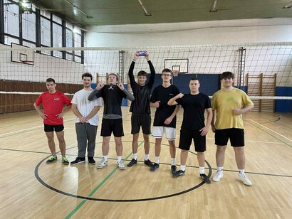 Medzitriedny volejbal