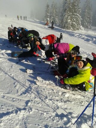 Príprava družstva na zjazd