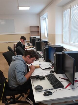 Jakub navrhuje a počíta