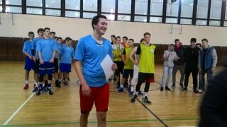 Družstvá: SPŠ - 2. miesto, gymnázium - víťazi uprostred, SOŠ – s. vpravo – 3. miesto