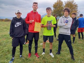 Družstvo chlapcov zľava: Majtán Samuel, Židek Miroslav, Čapliar Filip, Fortuník Frederik