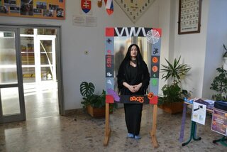 Naša Morticia sa, bohužiaľ, nedočkala svojho Gomeza