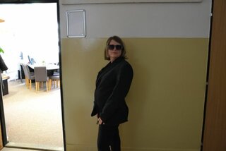 p. uč. Lenka Švecová ako Man in Black