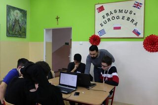 53287664_2302736123112541_2193197476012359680_o