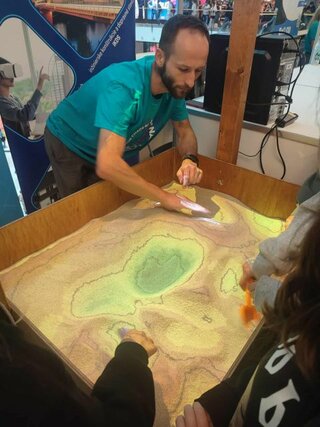 233afdf8-7040-424f-bc4d-a3fdc018b8ab