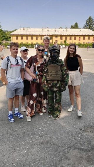 c25dd222-de77-4f7e-ae87-7fdf1f8e149a