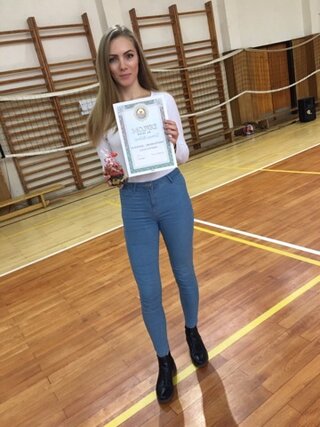 10 postupujúcich dievčat, Tamara prvá sprava hore