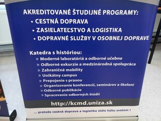 12 ...pretože cestná doprava a logistika stále hýbu svetom