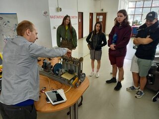 13 Ukážka práce motora