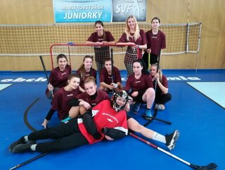 Drábiková - brankárka, zľava: Zapalačová, Mančíková, Valášková, Kostelanská,  Helebrandová, Šaradínová, Bazalová, Garabíková, Lazarová, Gombíková