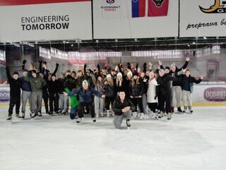 f99e8c27-cd53-44e3-bdcd-4ec78391dd3d