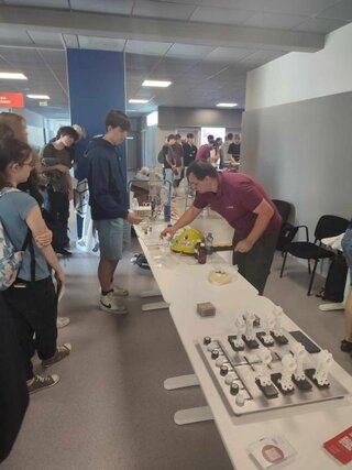 Messenger_creation_0ca38c30-a78f-4792-9d2e-88f8525919ce