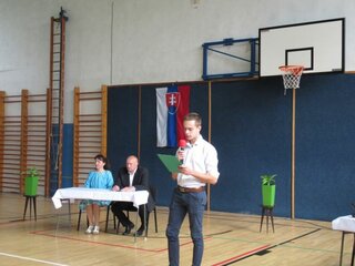 Moderátor Peťo z III.B