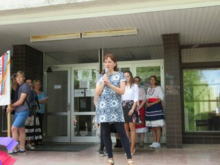 Pani zástupkyňa PhDr. Ovečková