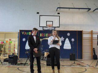 Moderátori Majka a Peter