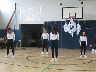 Tanec dievčat z II. A