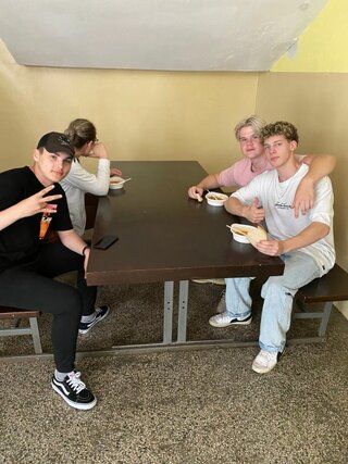 355969252_566812595657418_4251206377734634129_n