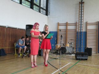 Moderátorky Klára a Majka