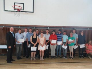 Žiaci z II. B s certifikátmi