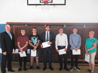 Žiaci z III. B s certifikátmi